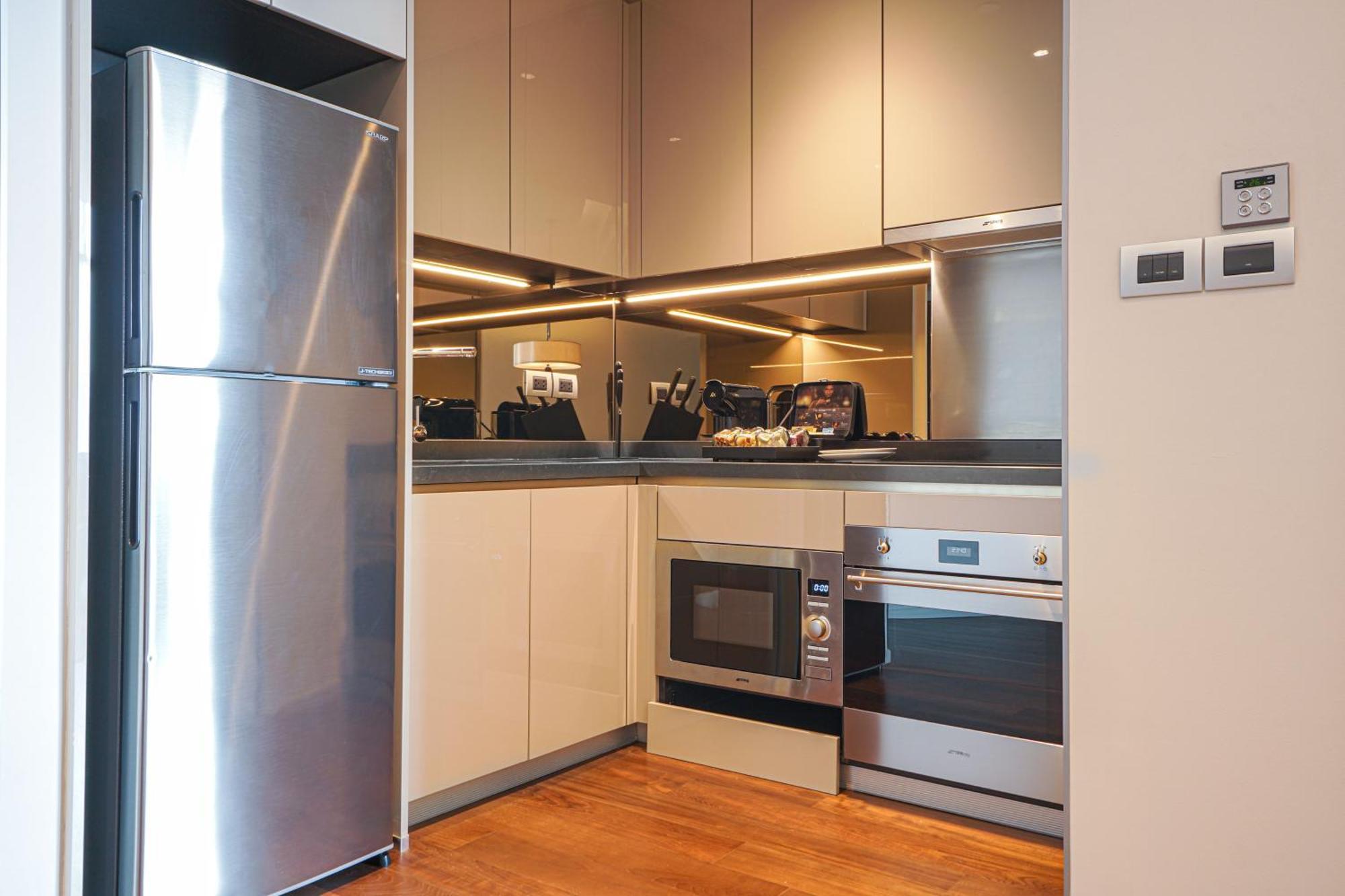 Chatrium Grand Bangkok Dış mekan fotoğraf A modern kitchen
