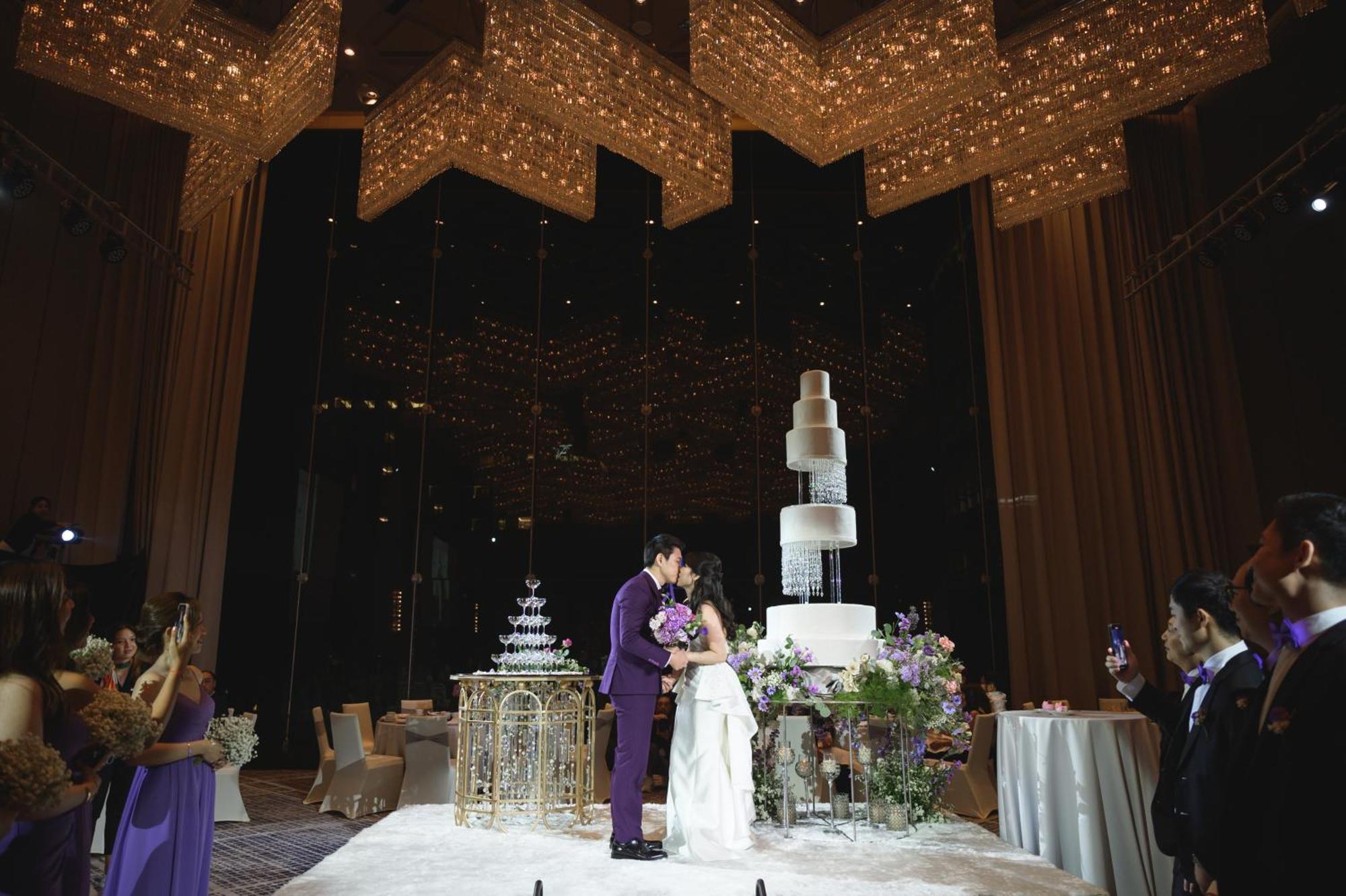 Chatrium Grand Bangkok Dış mekan fotoğraf Wedding reception at the Grand Ballroom